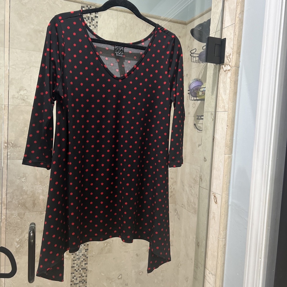 Clara Sun Woo Women Black Red Polka Dot V-Neck Asymmetric Sharkbite Top S Small